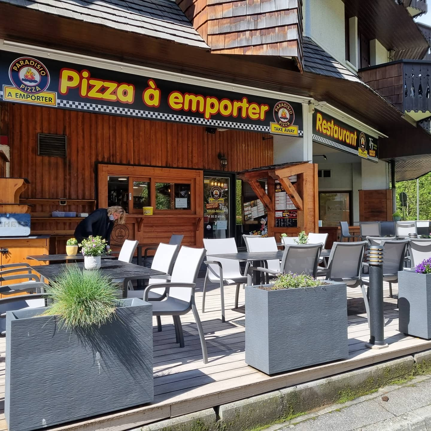 Paradisio Pizza à Passy : le savoir-faire du pizzaiolo, accessible même 24 h/24